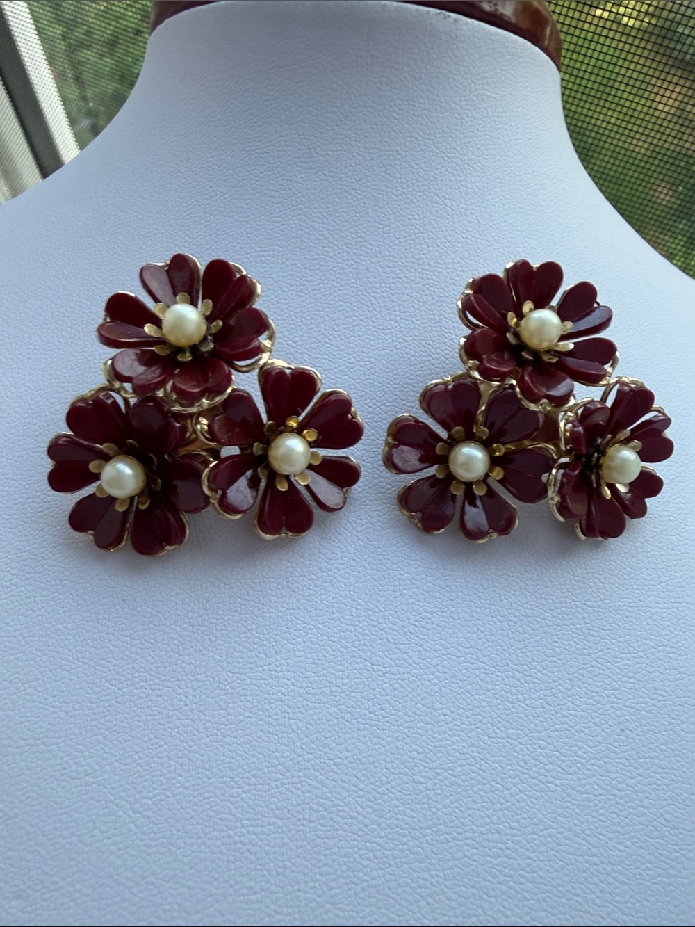Vintage Gold‑Tone Clip‑On Earrings – Burgundy Floral Cluster with Pearl Centers